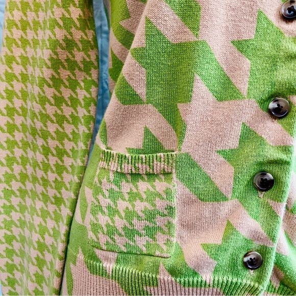 Funky houndstooth Isaac Mizrahi sweater - Picture 7 of 8